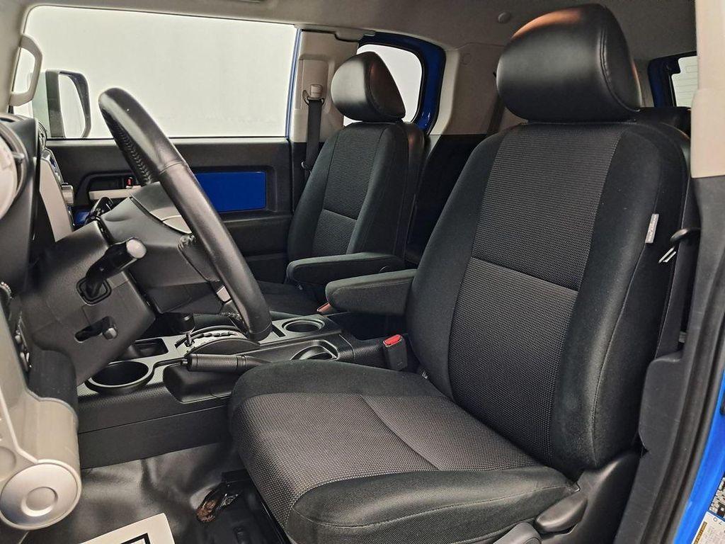 used 2007 Toyota FJ Cruiser car, priced at $20,588