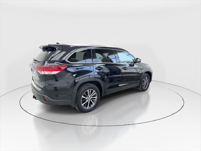used 2018 Toyota Highlander car, priced at $24,988