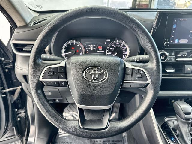 used 2023 Toyota Highlander car, priced at $30,988