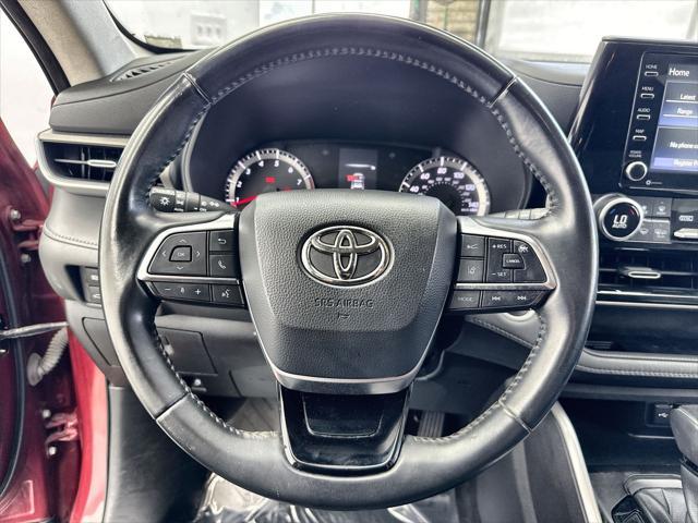 used 2021 Toyota Highlander car, priced at $24,988