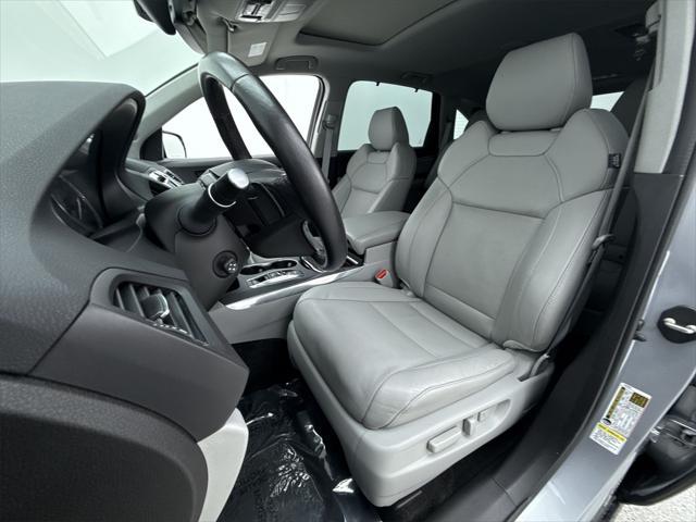 used 2016 Acura MDX car, priced at $18,488