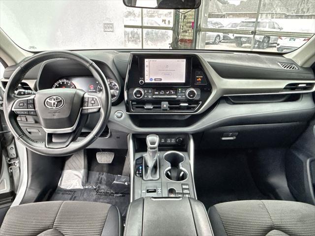 used 2023 Toyota Highlander car, priced at $32,888