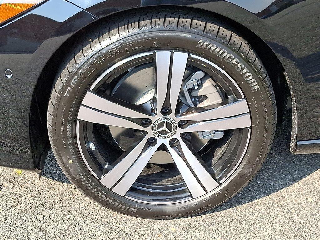 new 2025 Mercedes-Benz C-Class car