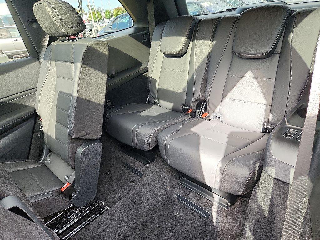 new 2026 Mercedes-Benz GLS 580 car, priced at $121,615