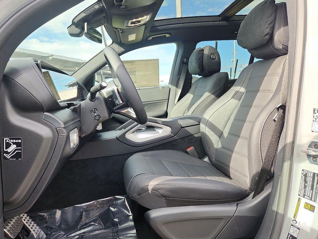 new 2026 Mercedes-Benz GLS 580 car, priced at $121,615