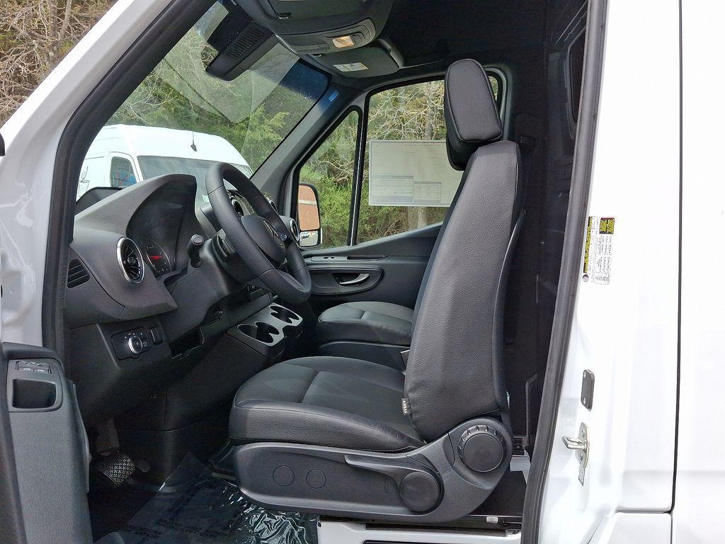 new 2025 Mercedes-Benz Sprinter 2500 car, priced at $62,280