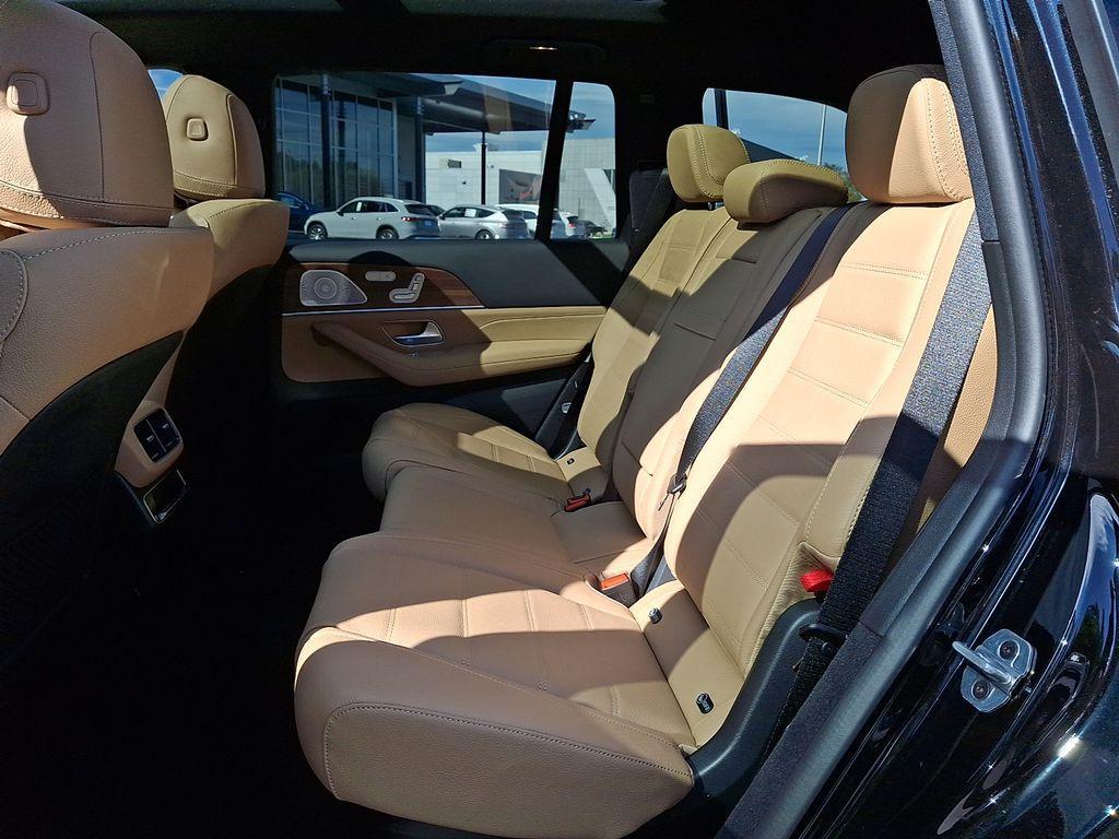 new 2026 Mercedes-Benz GLS 450 car, priced at $101,685