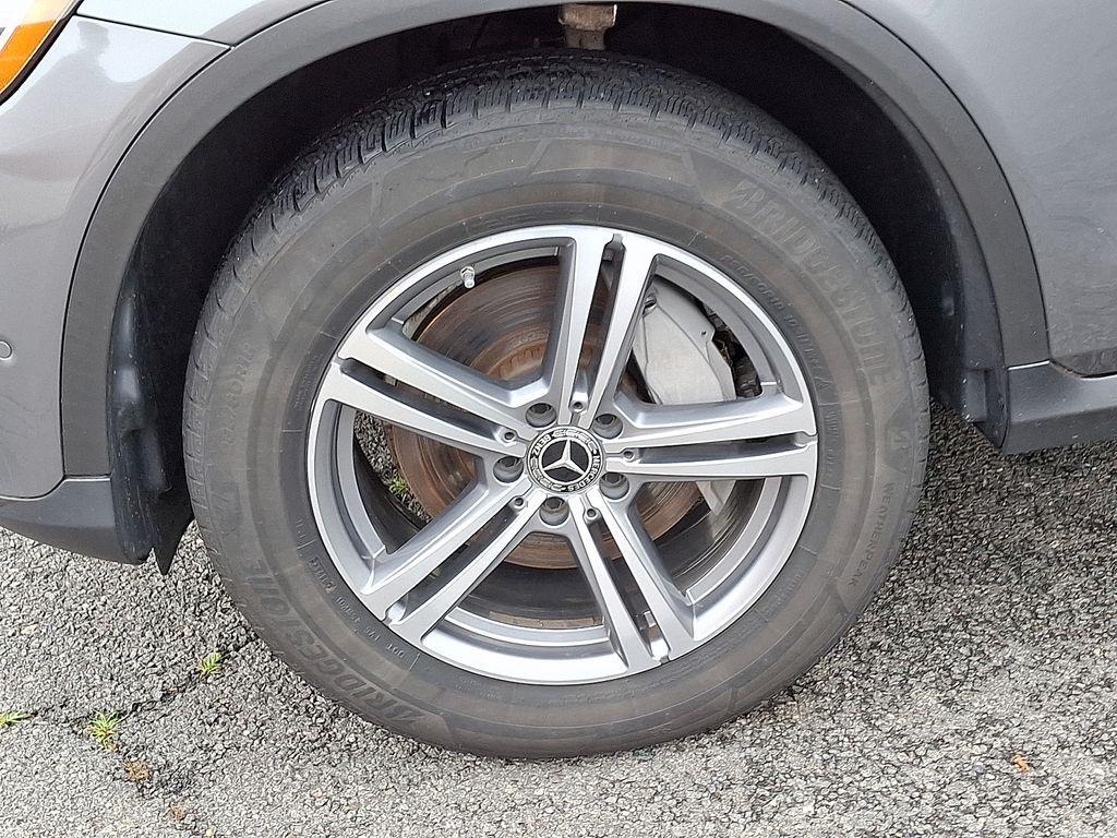 used 2021 Mercedes-Benz GLC 300 car, priced at $21,900