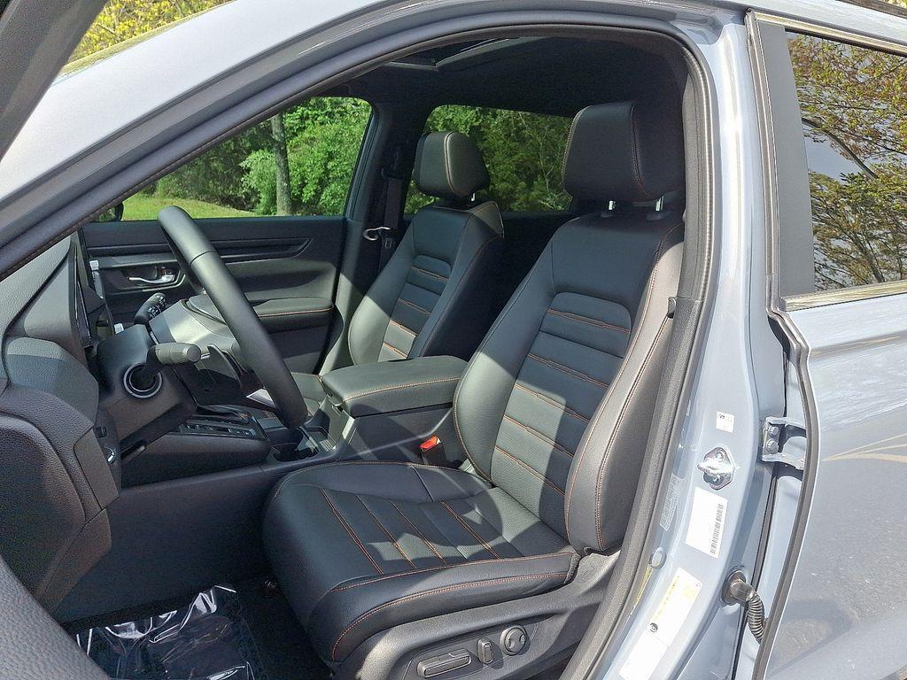 used 2025 Honda CR-V Hybrid car, priced at $39,800