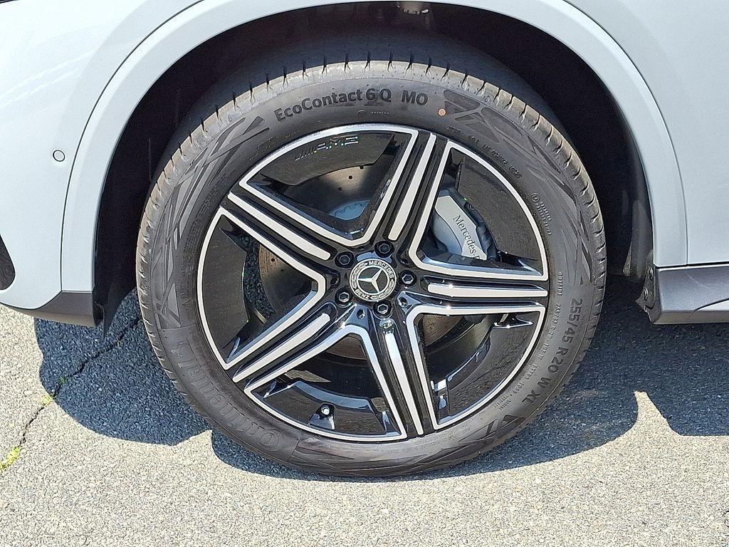 new 2025 Mercedes-Benz GLC 300 car, priced at $68,020