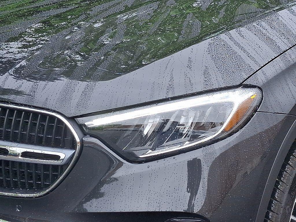 new 2025 Mercedes-Benz GLC 300 car, priced at $55,985
