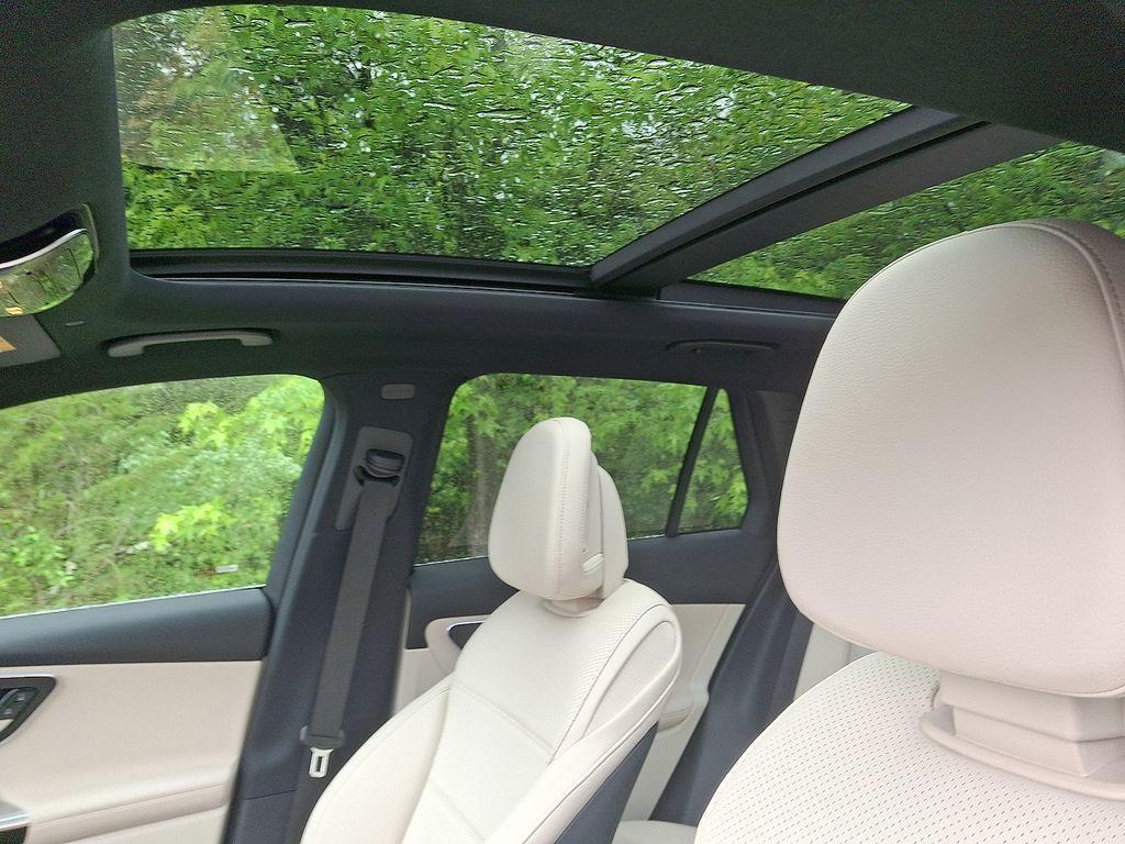 new 2025 Mercedes-Benz GLC 300 car, priced at $55,985