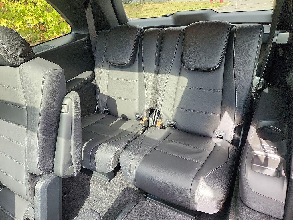 new 2026 Mercedes-Benz GLS 450 car, priced at $101,835