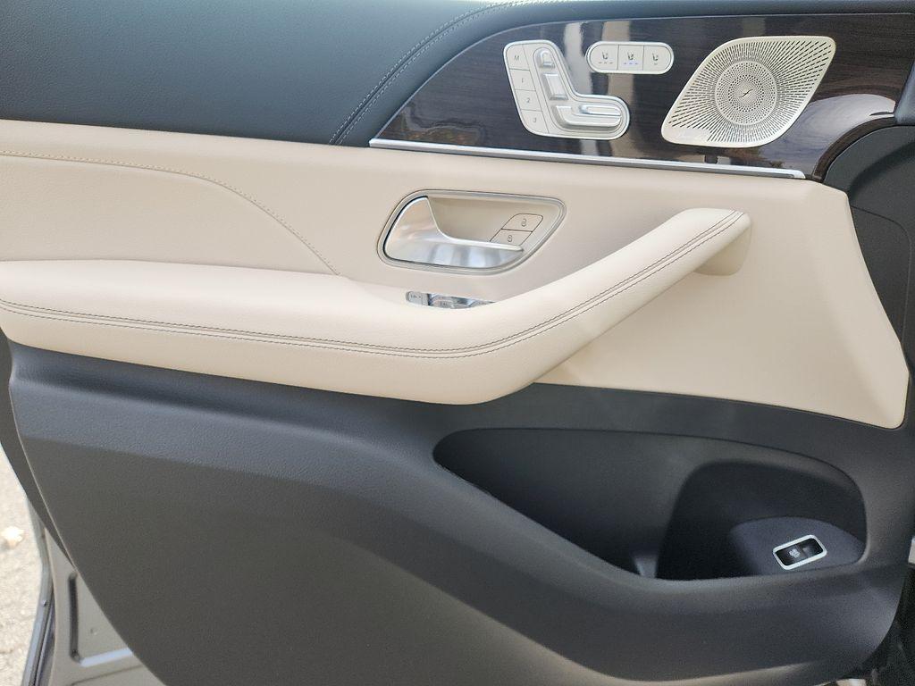 new 2026 Mercedes-Benz GLE 450 car, priced at $81,770