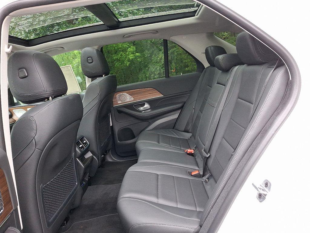 new 2025 Mercedes-Benz GLE 350 car, priced at $70,095