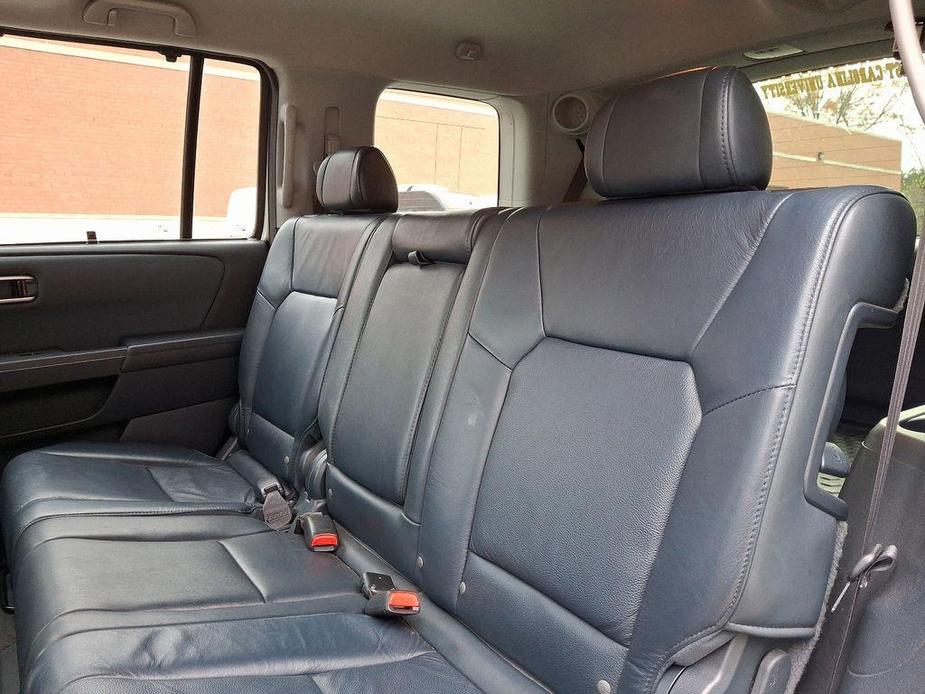 used 2009 Honda Pilot car, priced at $7,000