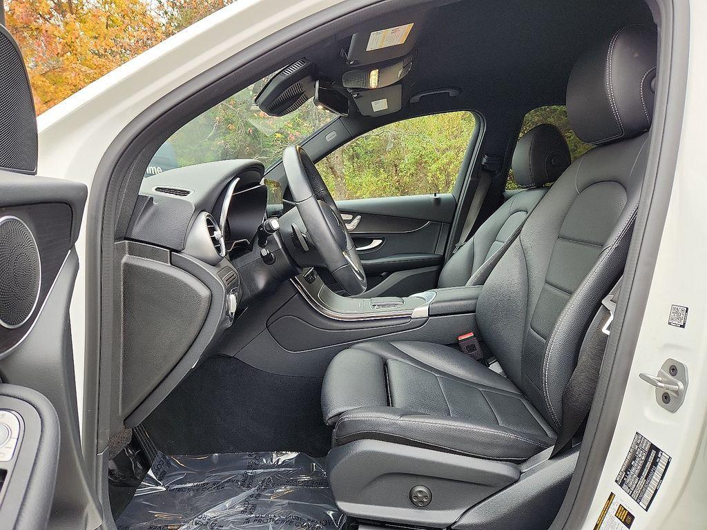 used 2022 Mercedes-Benz GLC 300 car, priced at $33,800