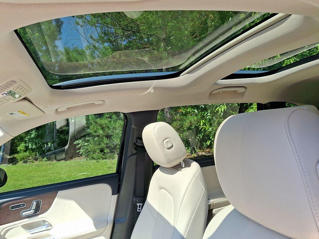 used 2023 Mercedes-Benz GLB 250 car, priced at $31,400