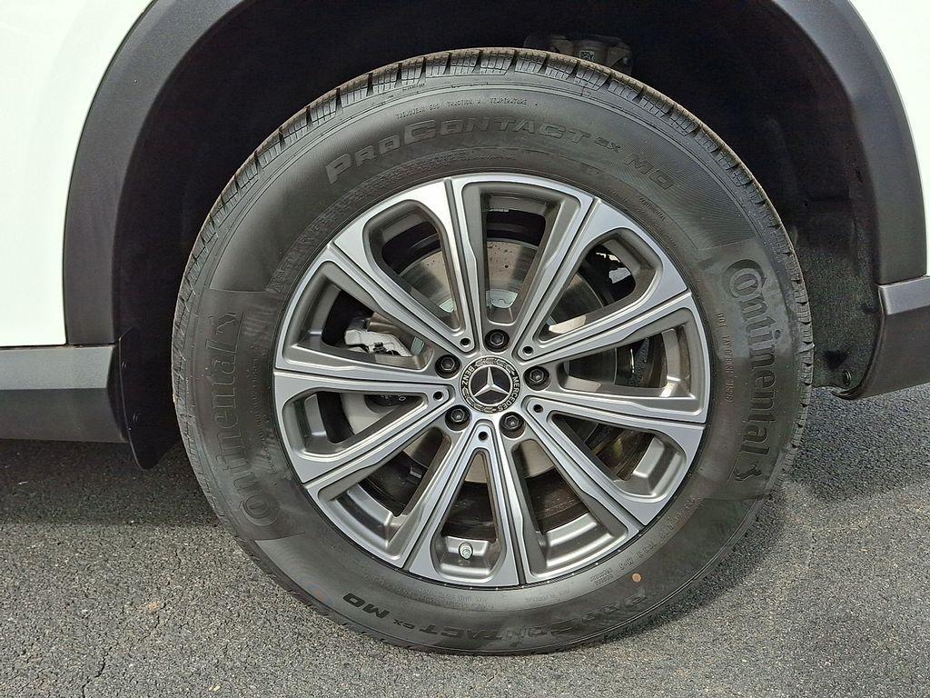 new 2026 Mercedes-Benz GLC 300 car, priced at $54,770