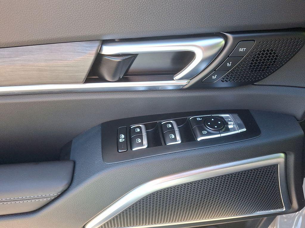 used 2025 Kia Telluride car, priced at $51,936