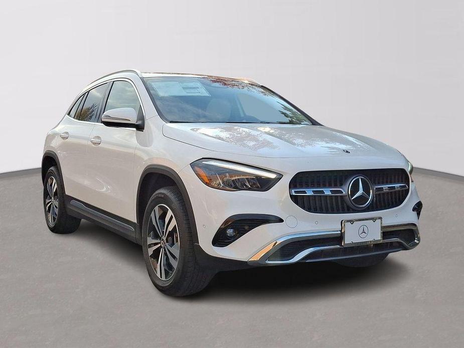 new 2025 Mercedes-Benz GLA 250 car, priced at $50,160