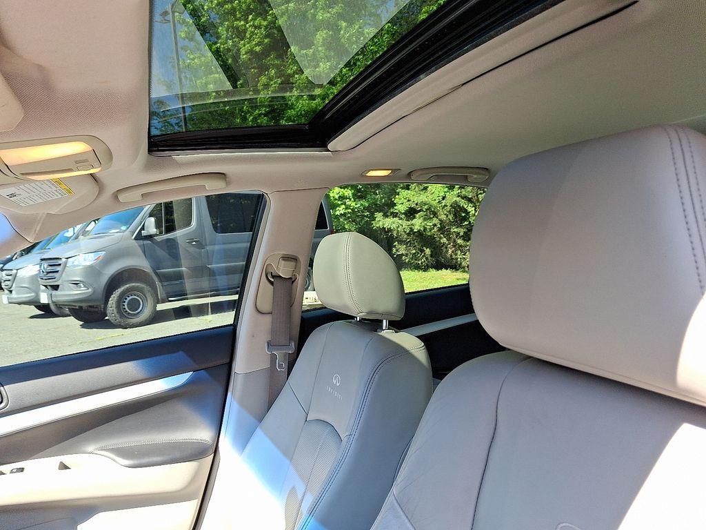 used 2009 INFINITI G37 car, priced at $8,900