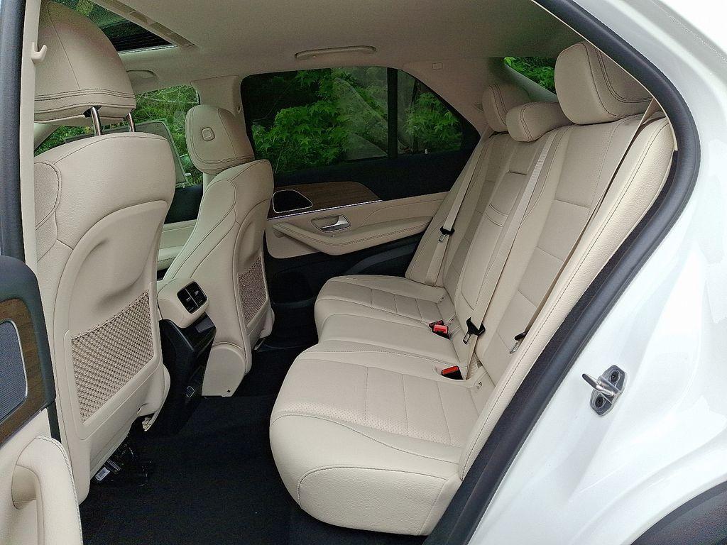 new 2025 Mercedes-Benz GLE 350 car, priced at $67,160