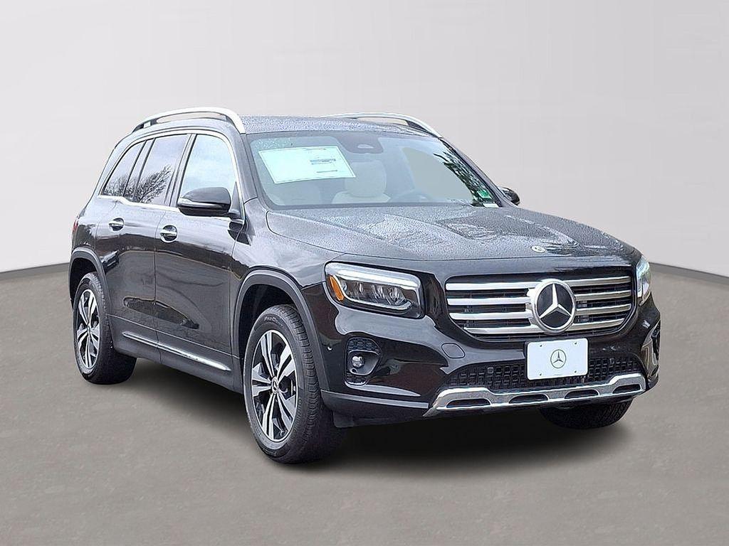 used 2025 Mercedes-Benz GLB 250 car, priced at $42,622