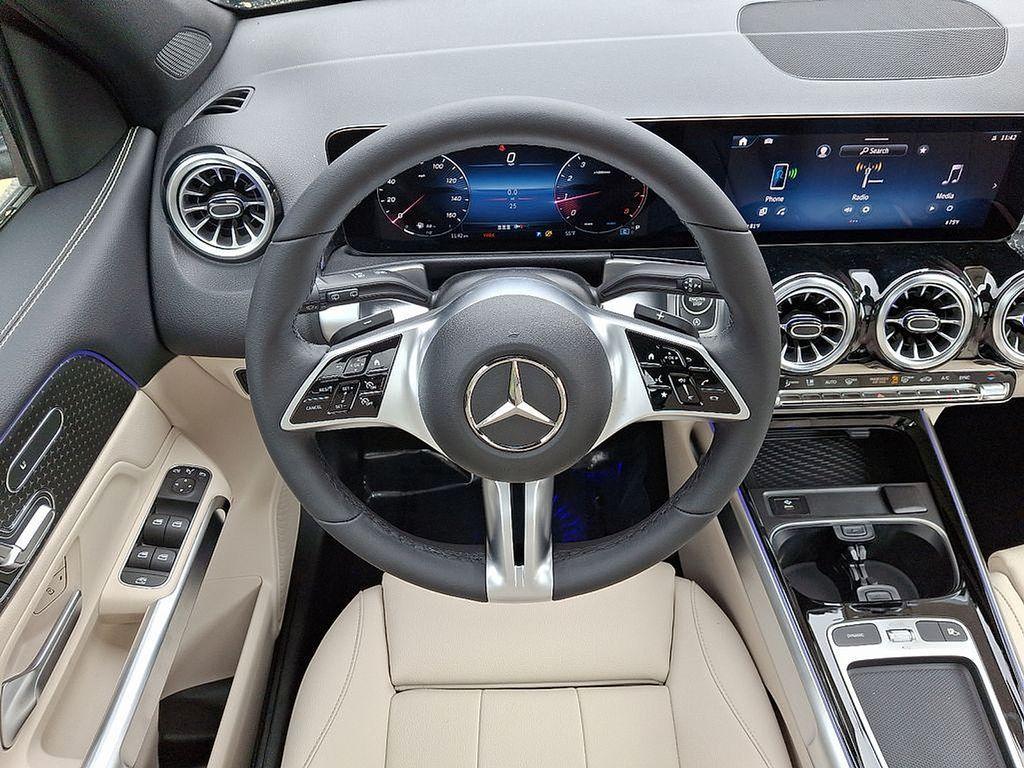 used 2025 Mercedes-Benz GLB 250 car, priced at $42,622