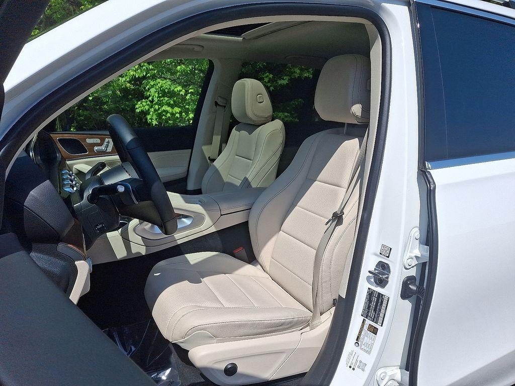 used 2025 Mercedes-Benz GLE 350 car, priced at $60,200