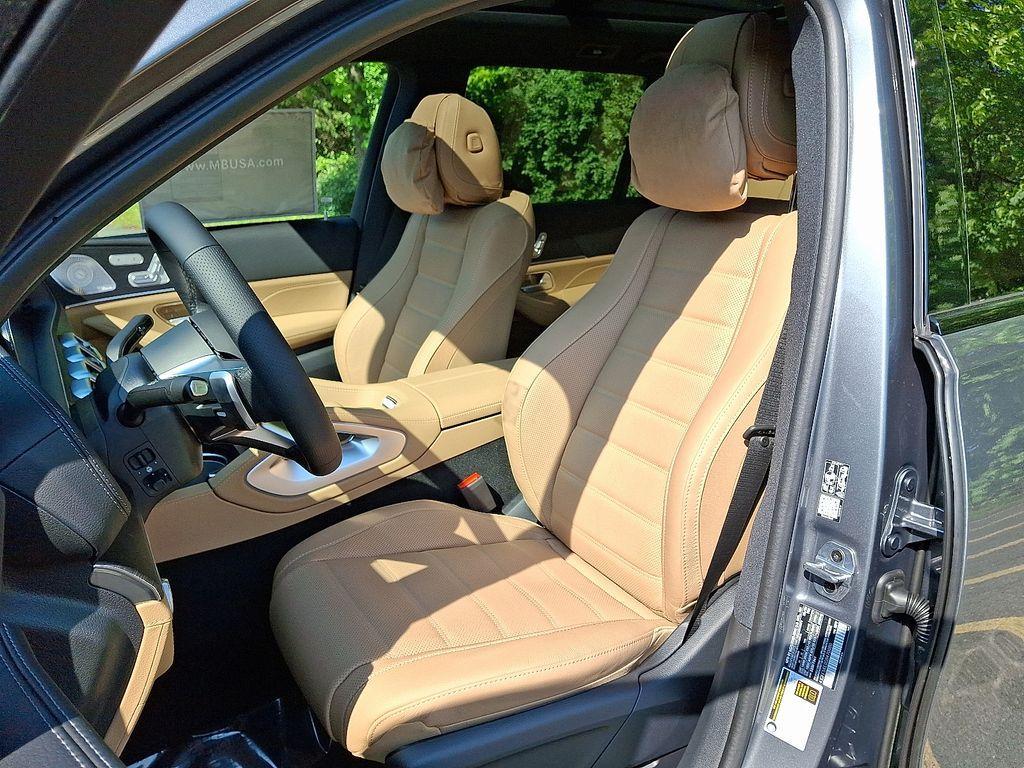 new 2025 Mercedes-Benz GLS 450 car, priced at $108,230