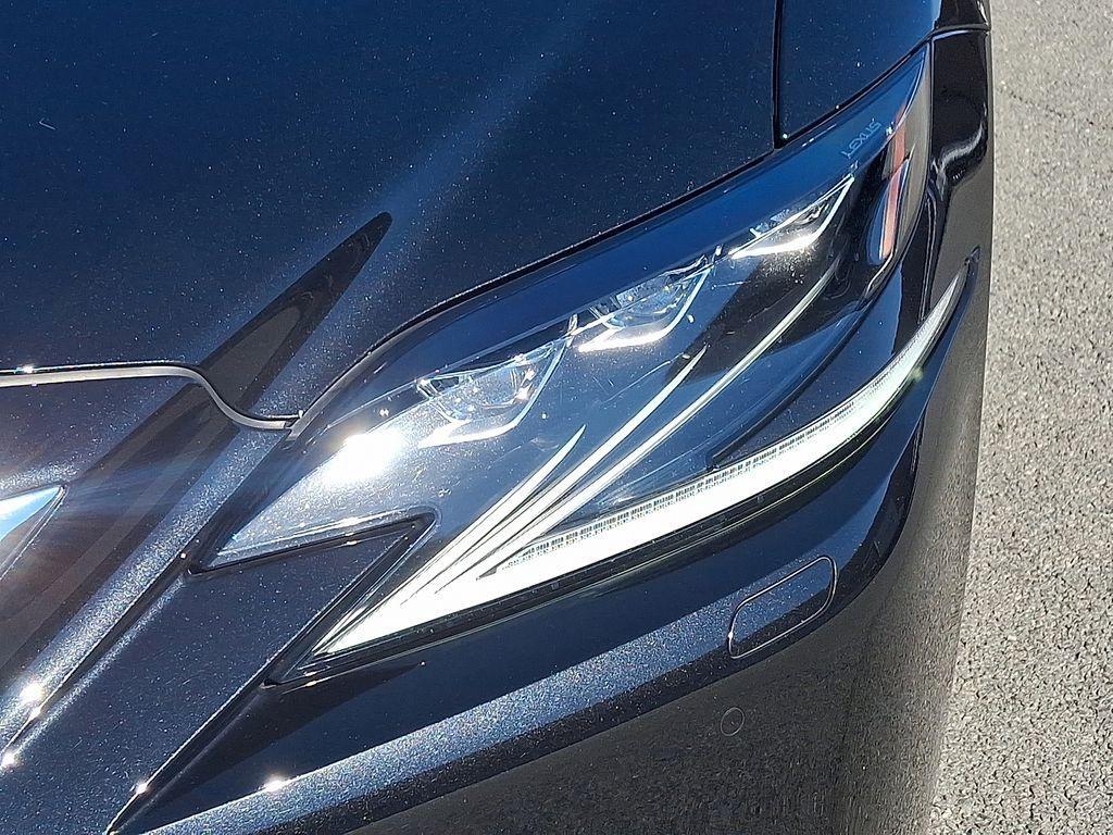 used 2020 Lexus LS 500 car, priced at $43,131