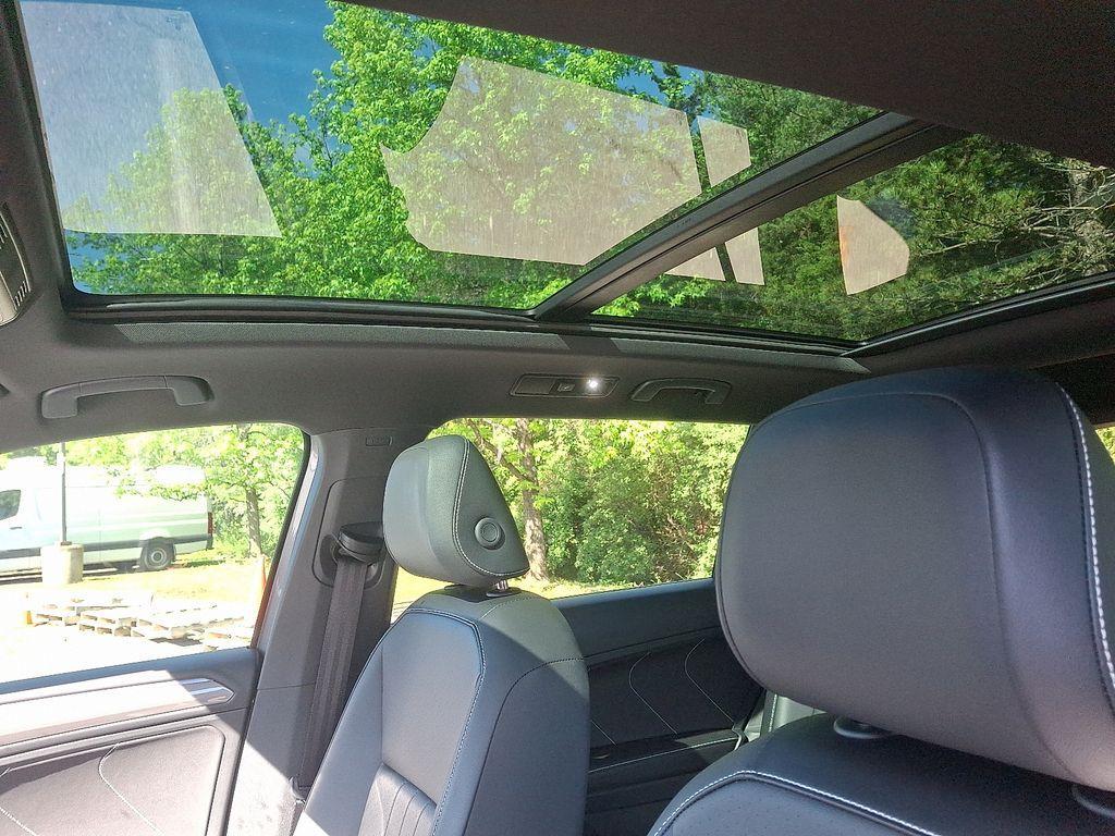 used 2024 Volkswagen Tiguan car, priced at $31,400