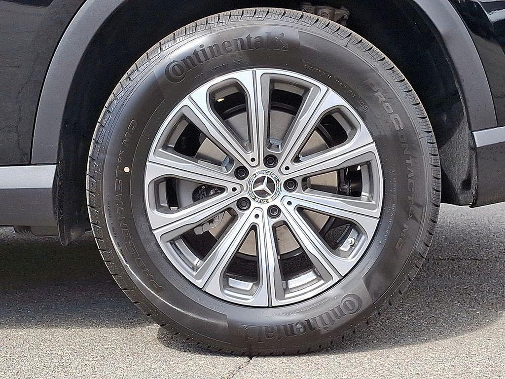 used 2025 Mercedes-Benz GLC 300 car, priced at $49,500