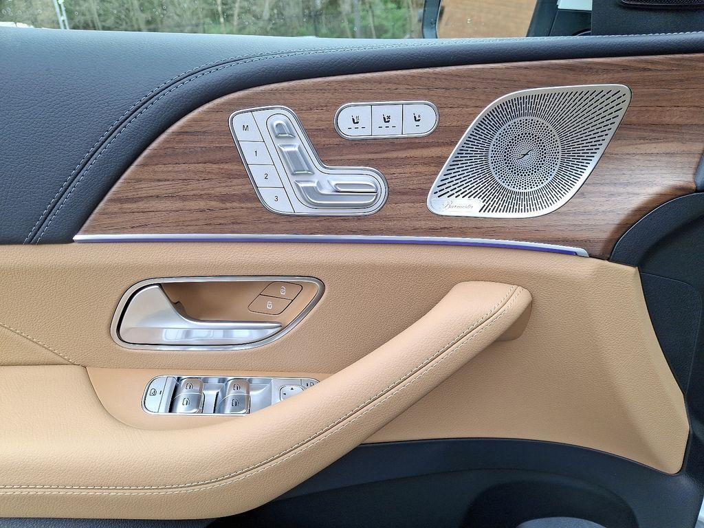 new 2025 Mercedes-Benz GLS 580 car, priced at $119,065