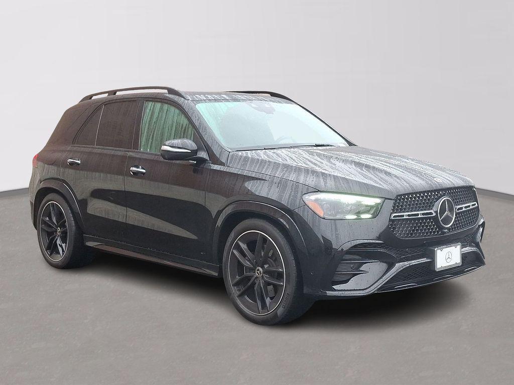 new 2025 Mercedes-Benz GLE 580 car, priced at $102,615