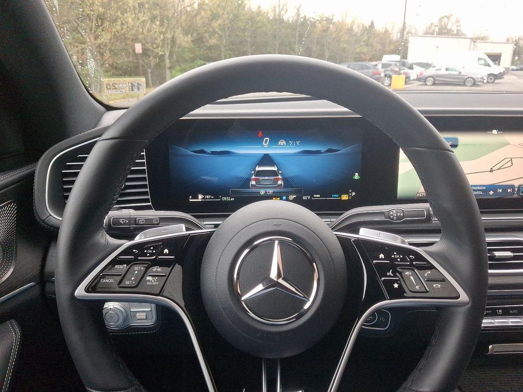new 2025 Mercedes-Benz GLE 580 car, priced at $102,615