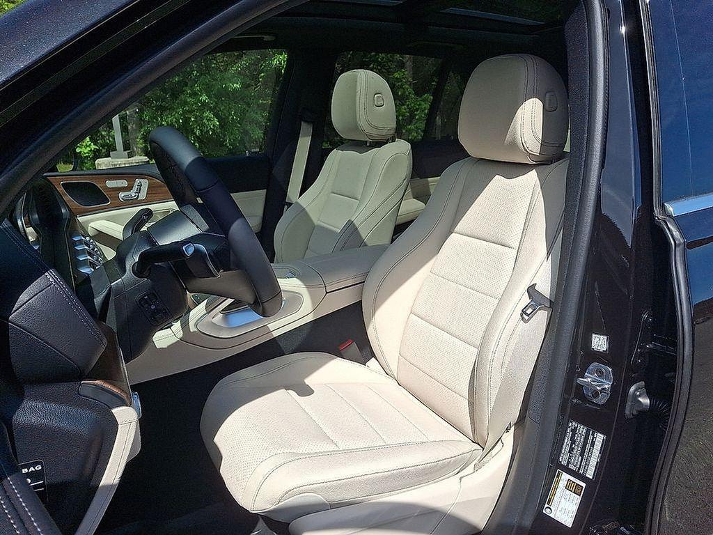 used 2025 Mercedes-Benz GLE 450e car, priced at $67,900