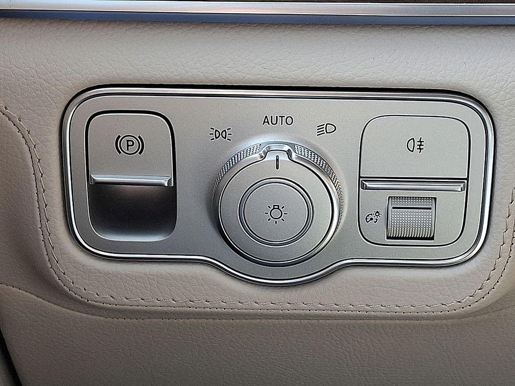 used 2025 Mercedes-Benz GLE 450e car, priced at $67,900