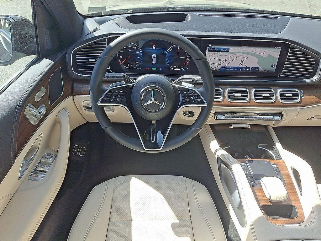 used 2025 Mercedes-Benz GLE 450e car, priced at $67,900