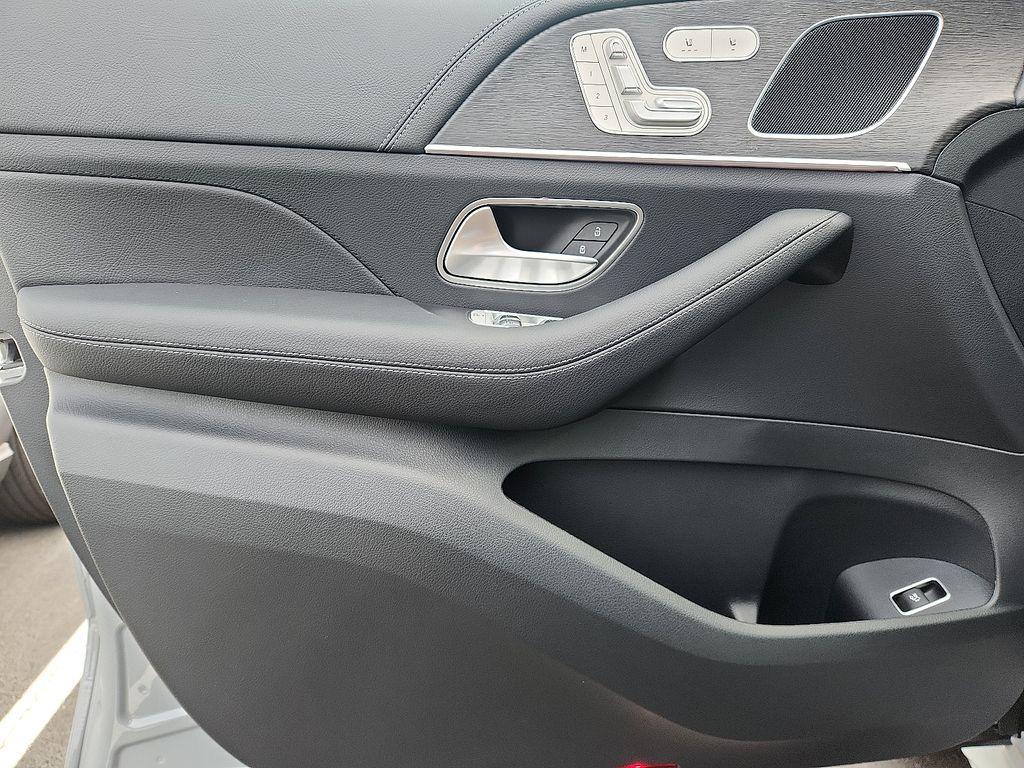 new 2026 Mercedes-Benz GLE 350 car, priced at $75,000