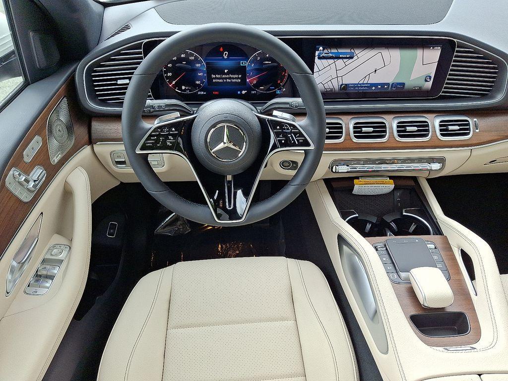 new 2025 Mercedes-Benz GLE 450 car, priced at $76,010
