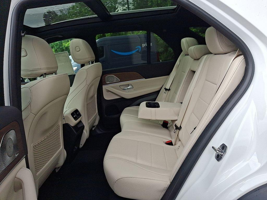 new 2025 Mercedes-Benz GLE 450 car, priced at $76,010