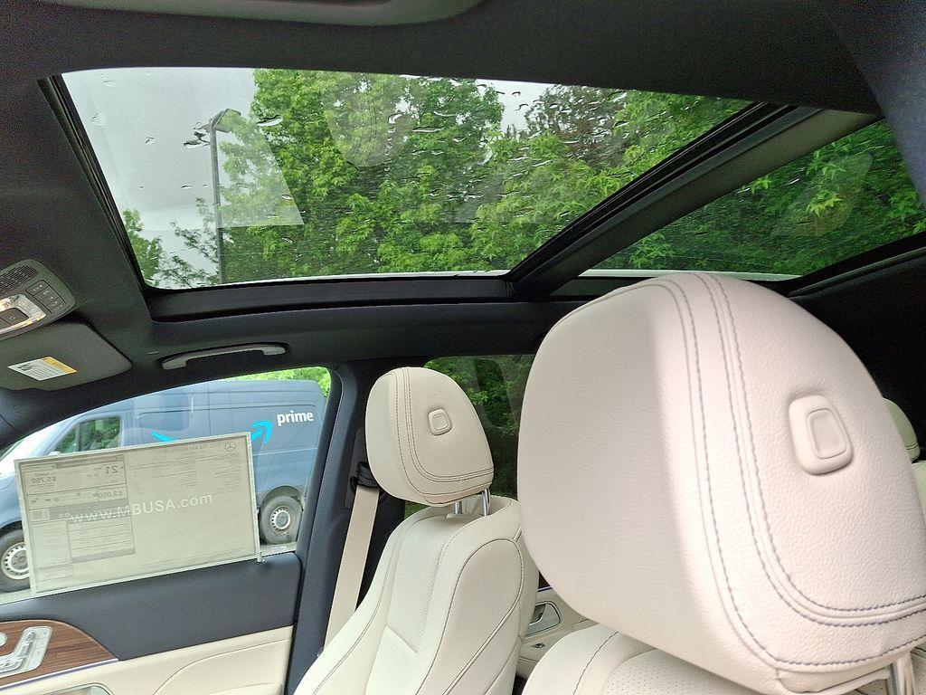 new 2025 Mercedes-Benz GLE 450 car, priced at $76,010