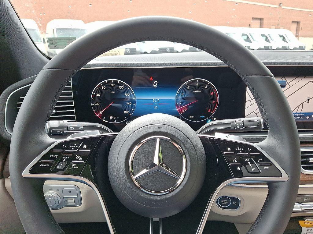 new 2025 Mercedes-Benz GLE 450 car, priced at $76,010