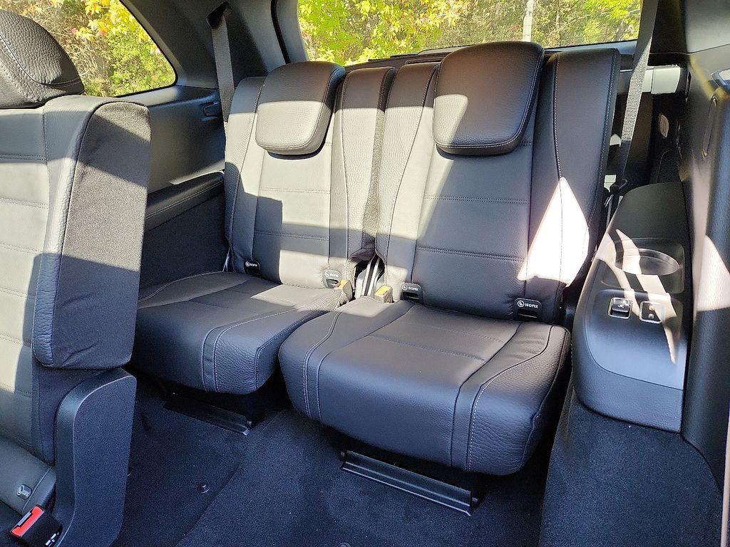 new 2026 Mercedes-Benz GLS 450 car, priced at $101,135