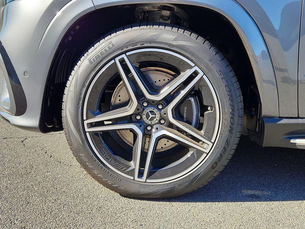 new 2026 Mercedes-Benz GLS 450 car, priced at $101,135