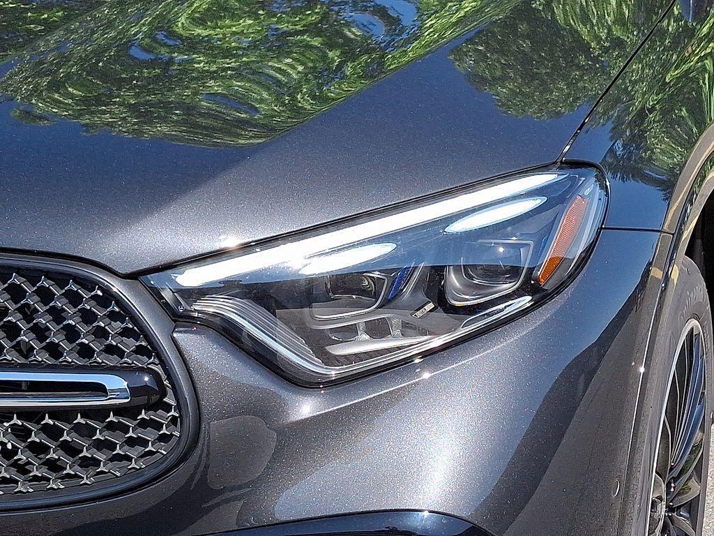new 2025 Mercedes-Benz GLC 300 car, priced at $66,285