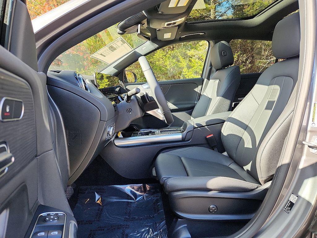 new 2026 Mercedes-Benz GLA 250 car, priced at $49,910