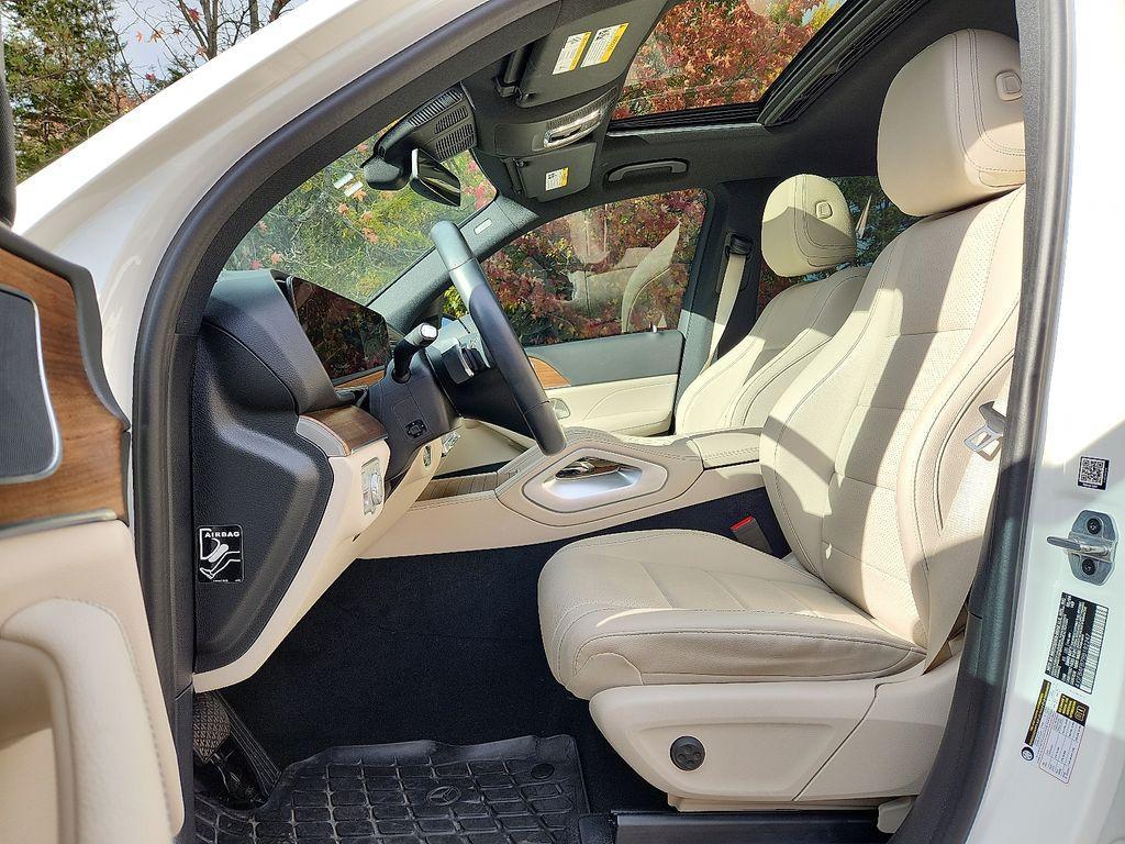 used 2024 Mercedes-Benz GLE 350 car, priced at $54,500